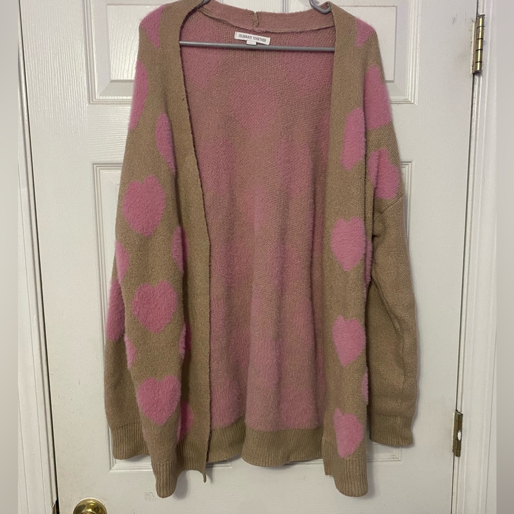 Women’s Heart Pattern Cardigan